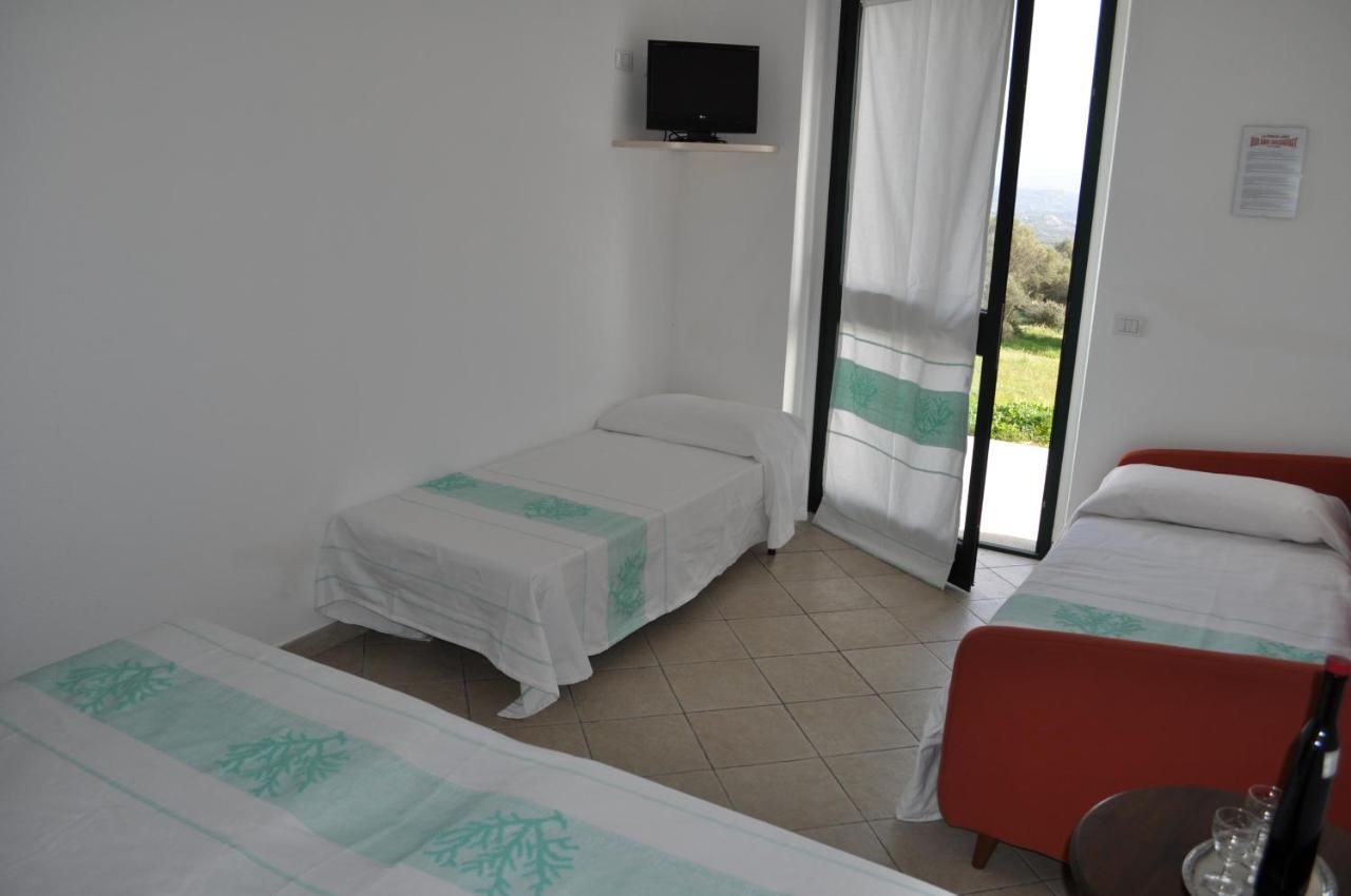 La Striscia Larga Bed and Breakfast San Pasquale Εξωτερικό φωτογραφία