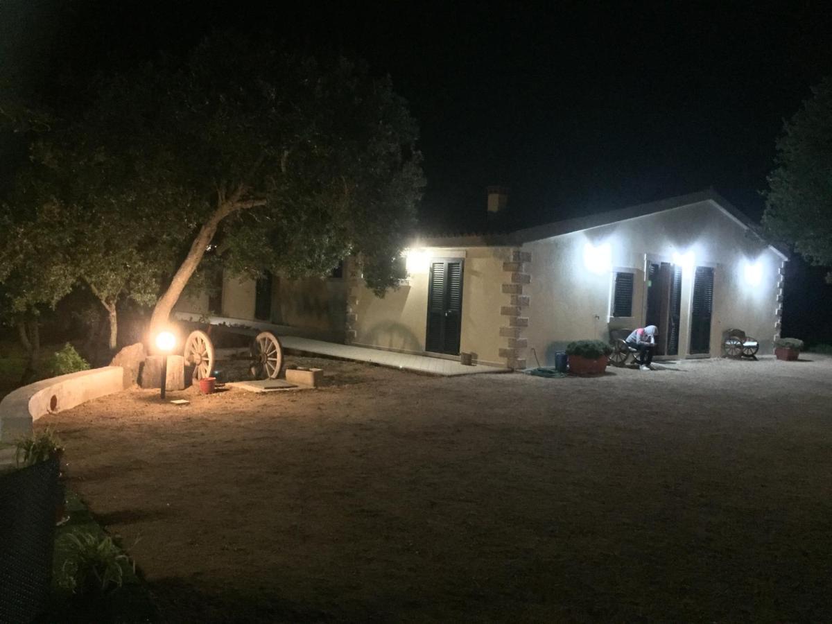 La Striscia Larga Bed and Breakfast San Pasquale Εξωτερικό φωτογραφία